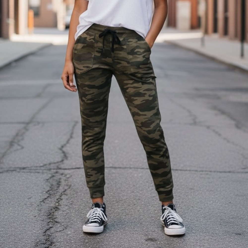 Zyia Green Camo Unwind Jogger, Medium (6-8)